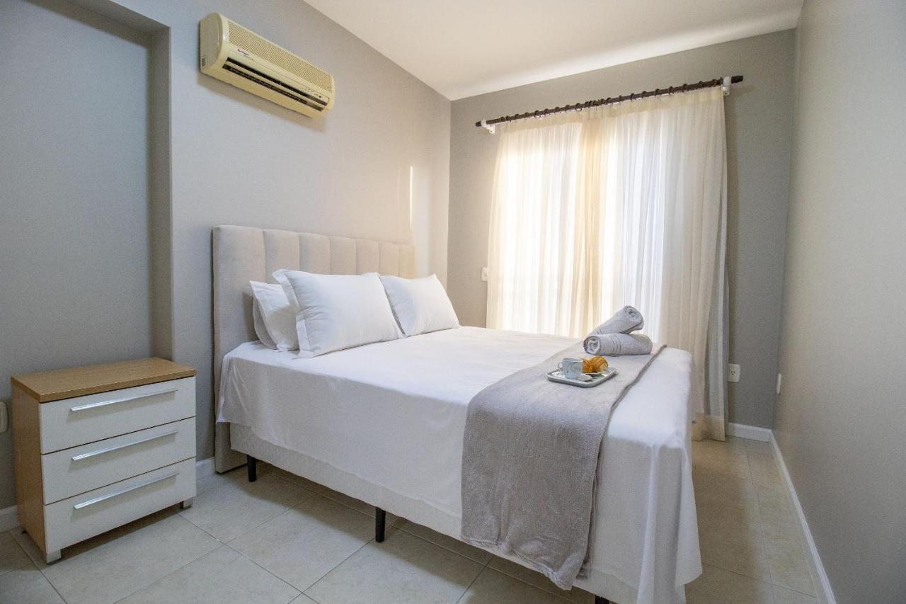 Sat132 - 2 Dorm, Churrasq, 2 Garagens, Wi-fi *