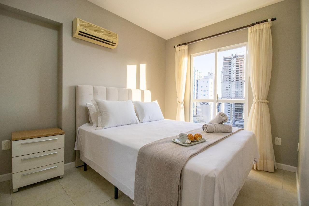 Sat132 - 2 Dorm, Churrasq, 2 Garagens, Wi-fi * Balneario Camboriu