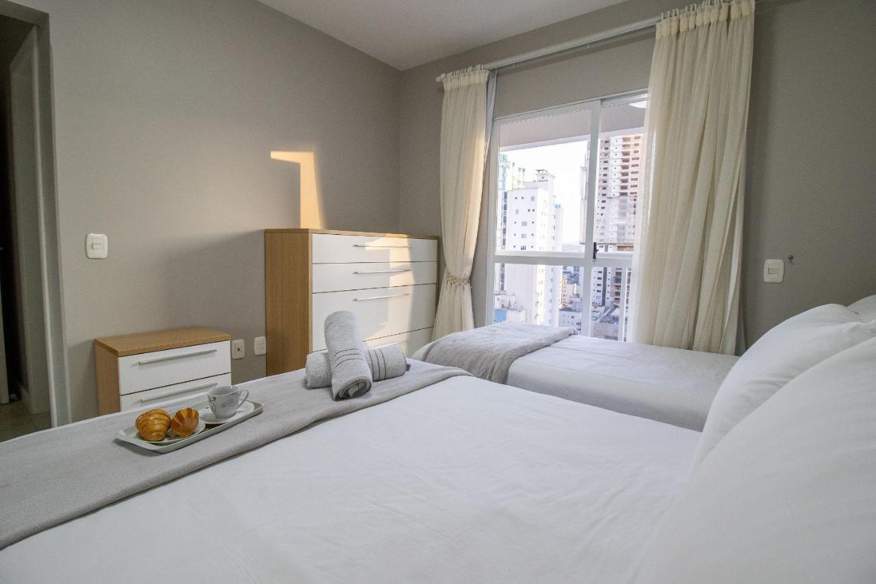 Sat132 - 2 Dorm, Churrasq, 2 Garagens, Wi-fi Apartamento Balneario Camboriu