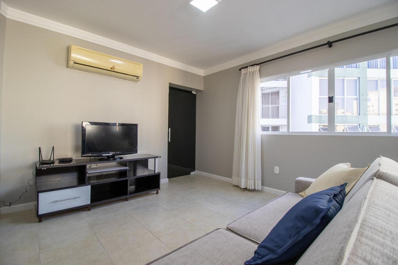 Sat132 - 2 Dorm, Churrasq, 2 Garagens, Wi-fi Apartamento