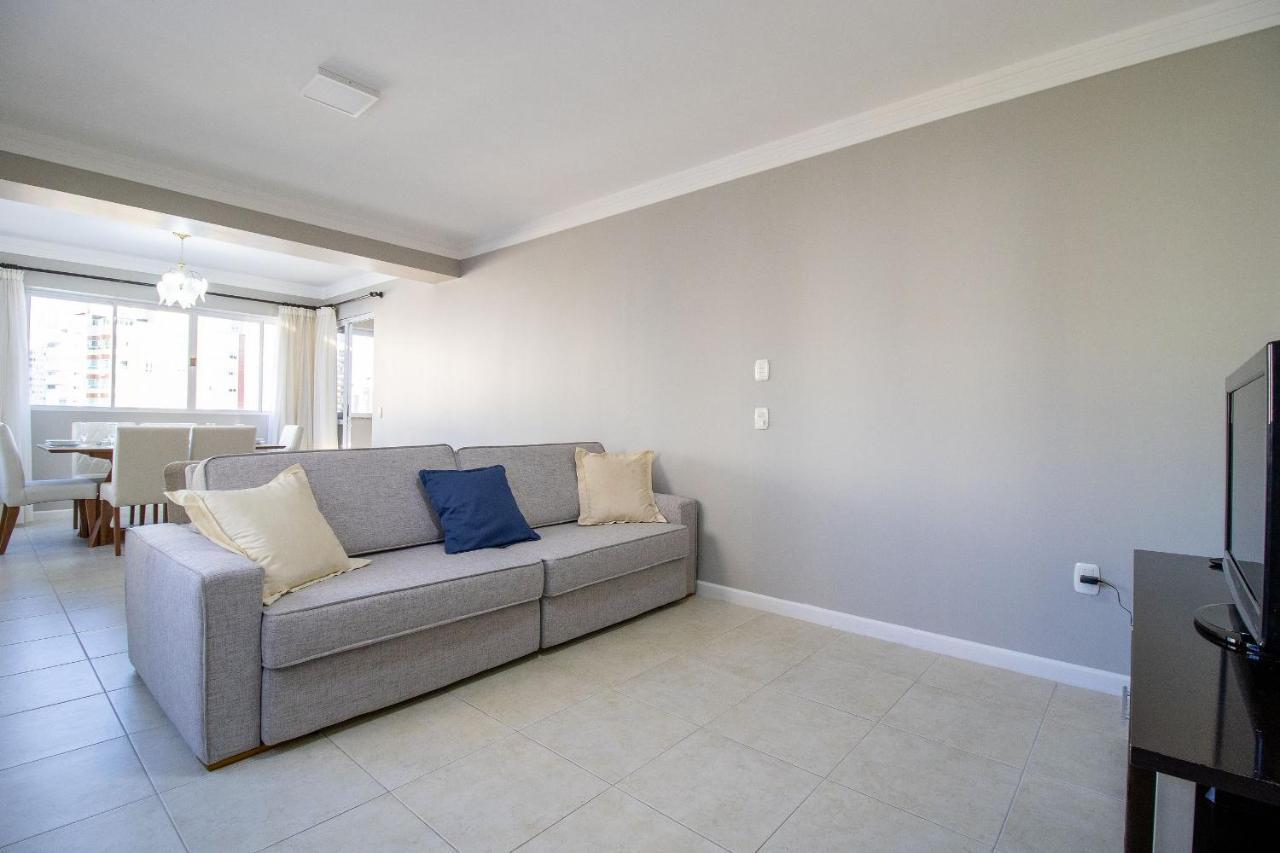 Sat132 - 2 Dorm, Churrasq, 2 Garagens, Wi-fi Balneario Camboriu