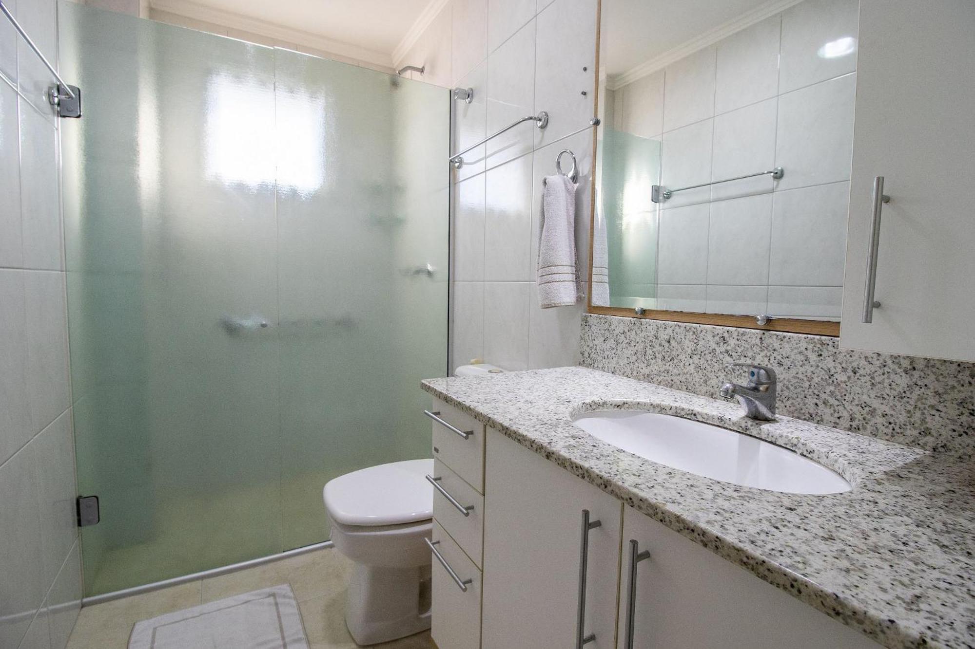 Sat132 - 2 Dorm, Churrasq, 2 Garagens, Wi-fi *